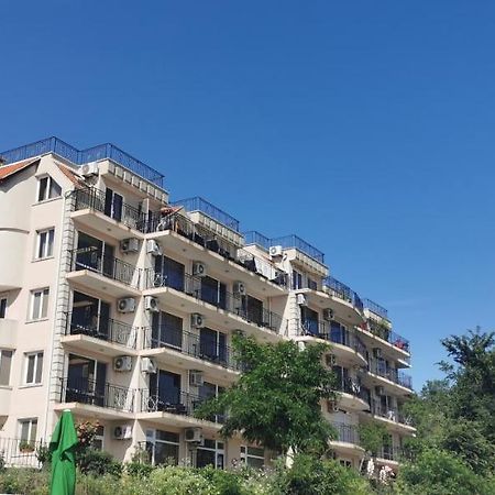 Villa Lazuren Bryag チェルノモレツ エクステリア 写真