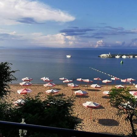 Villa Lazuren Bryag チェルノモレツ エクステリア 写真
