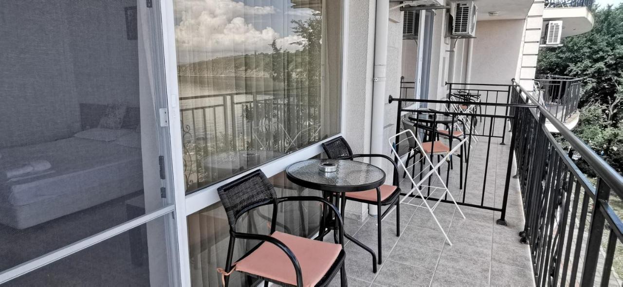 Villa Lazuren Bryag チェルノモレツ エクステリア 写真